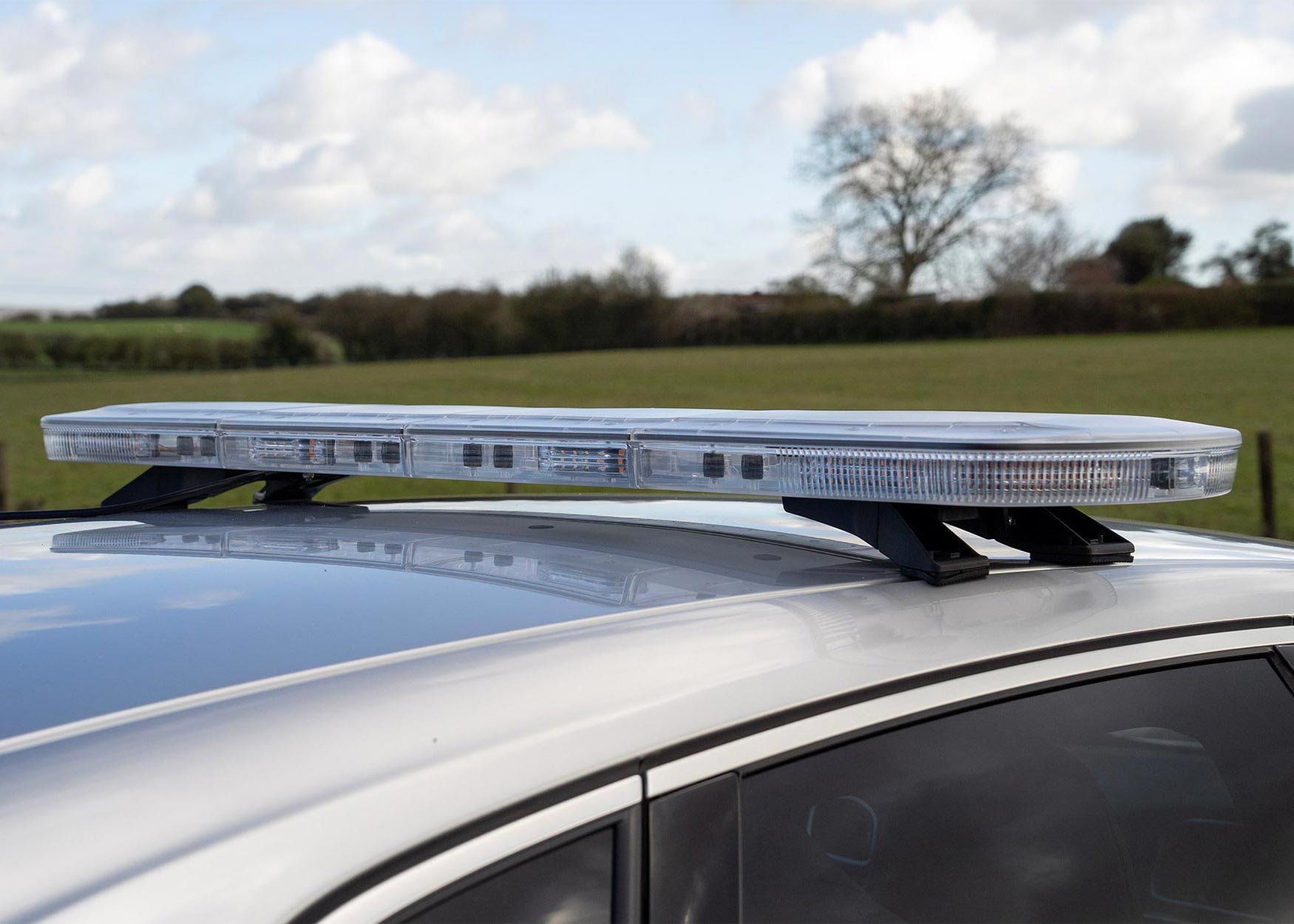 V100 Series Lightbar Mounted